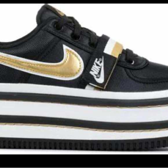 Nike Limited Edition Women’s Vandal 2K Metallic Gold Sneakers Wedge, Size 7 - Picture 8 of 10